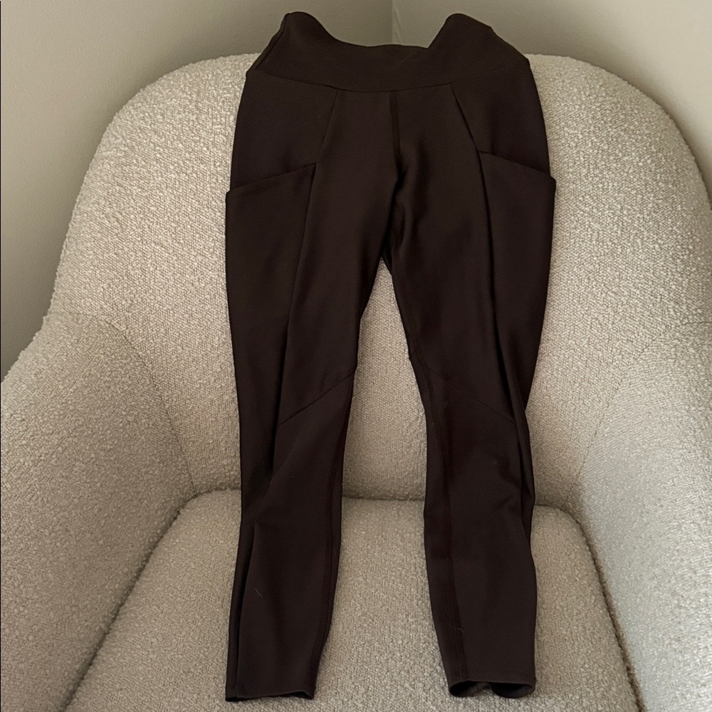 ALO Yoga Dark Brown Leggings